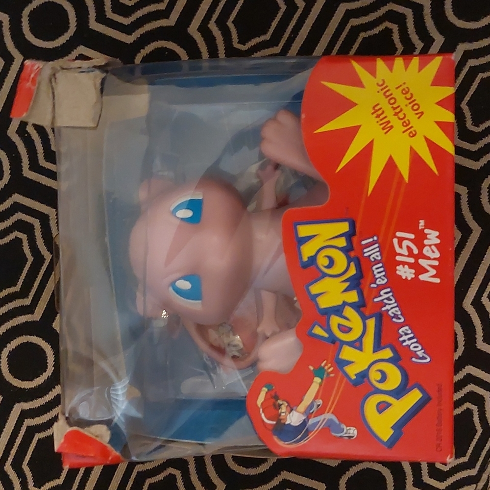 Pokemon #151 Mew - Picture 2 of 4